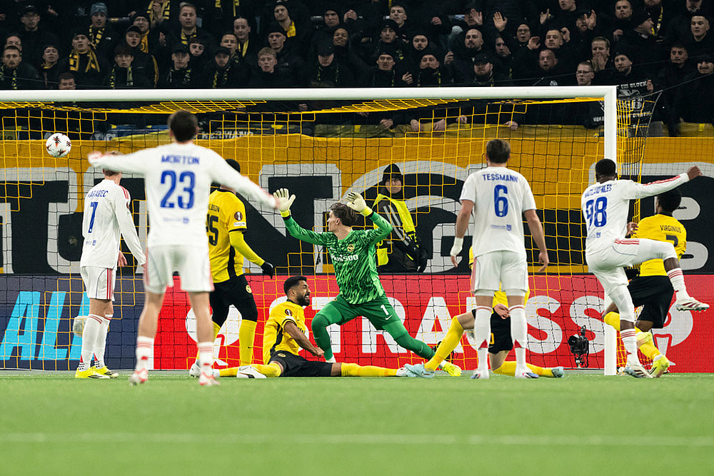 Europa League Soccer: Olympique Lyonnais vs Young Boys
