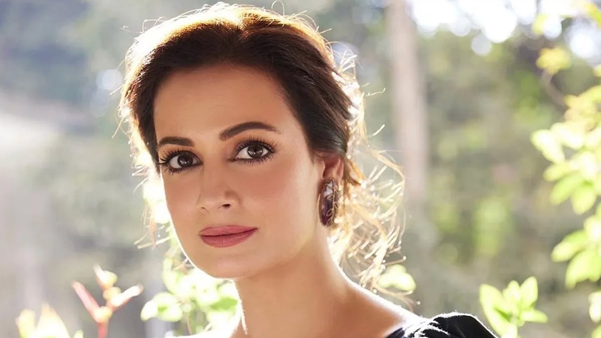Instagram  : Dia Mirza 