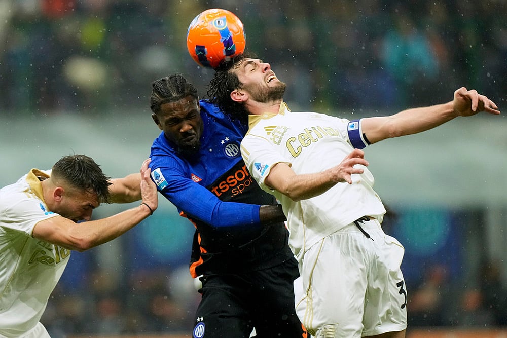 Inter Milan and Pisa Italian soccer serie A match-Arturo Calabresi