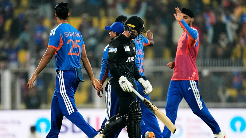India vs New Zealand 3rd T20I: Harshit Rana Owns Devon Conway Again