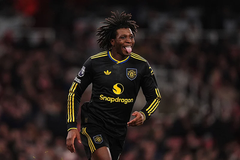 arsenal vs manchester united english premier league soccer-Patrick Dorgu