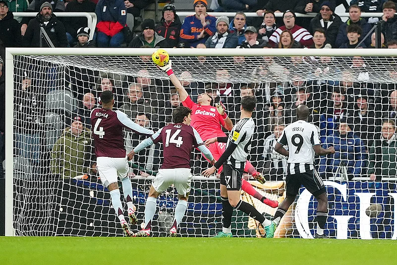 newcastle united vs aston villa english premier league soccer-Emiliano Martinez