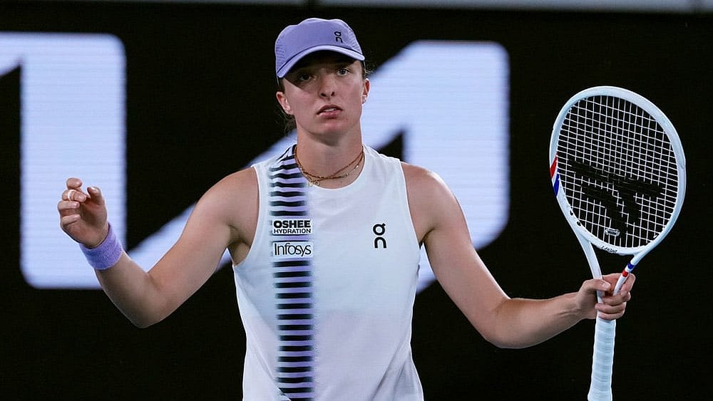 | Photo: AP/Aaron Favila : Iga Swiatek to face Elena rybakina at the Australian Open 2026 quarter-final in Melbourne, Australia on January 28, 2026.