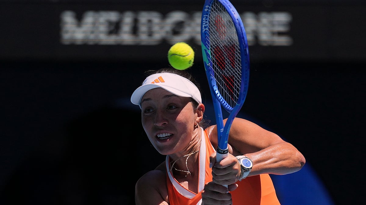 AP Photo/Mark Baker : Jessica Pegula of the U.S. plays a backhand return to her compatriot Madison Keys during their fourth round match at the Australian Open tennis championship in Melbourne, Australia, Monday, Jan. 26, 2026. 