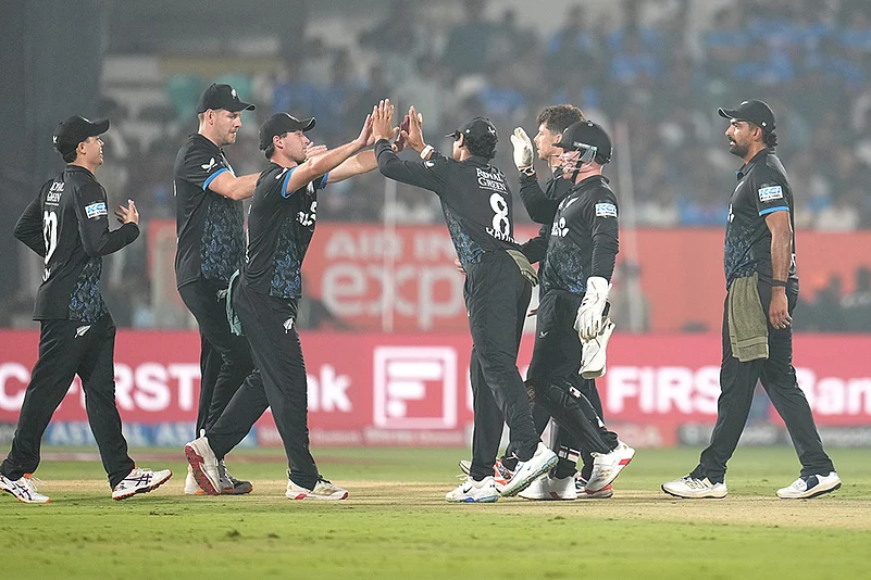 India vs New Zealand 4th T20 cricket match-Mitchel Santner