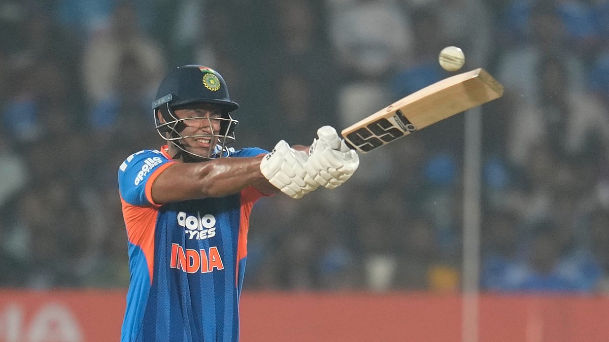 (AP Photo/Aijaz Rahi) : India's Shivam Dube plays a shot during the fourth T20 cricket match between India and New Zealand in Visakhapatnam, India, Wednesday, Jan. 28, 2026.