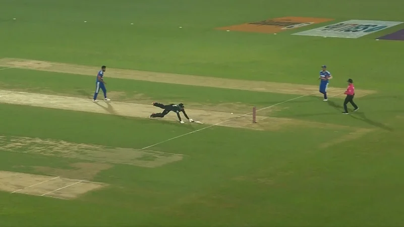 IND Vs NZ 4th T20I: Hardik Pandya Hits Bullseye To Run Out Mitchell Santner
