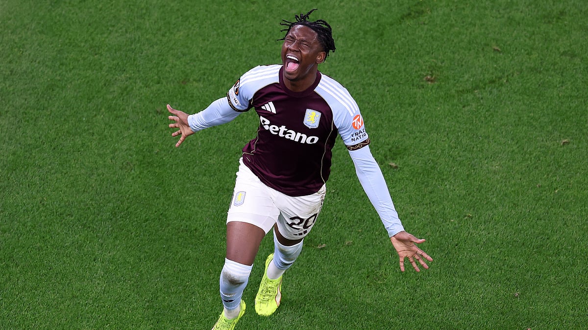Jamaldeen Jimoh-Aloba celebrates after scoring against Salzburg