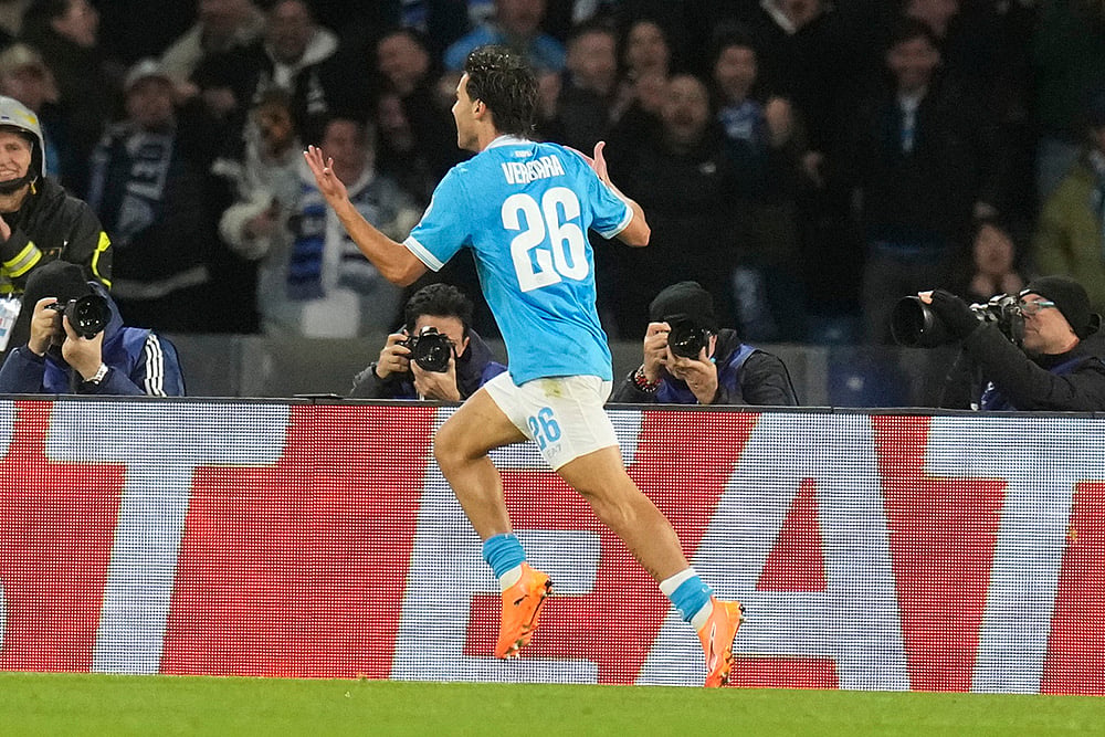 Napoli vs Chelsea Champions League Soccer-Antonio Vergara