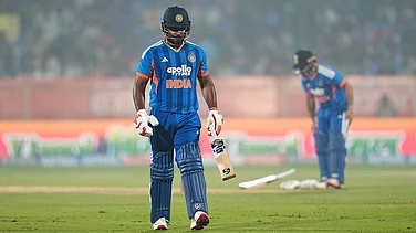 | Photo: AP/Aijaz Rahi