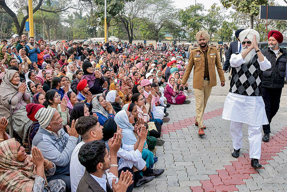 Dera Beas Chief meets followers in Nabha