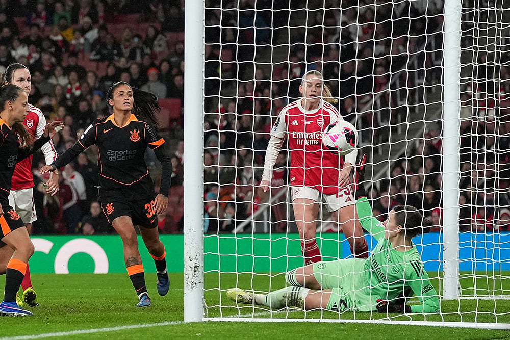 Anneke Borbe injury Arsenal FC vs SC Corinthians Womens Champions Cup final-