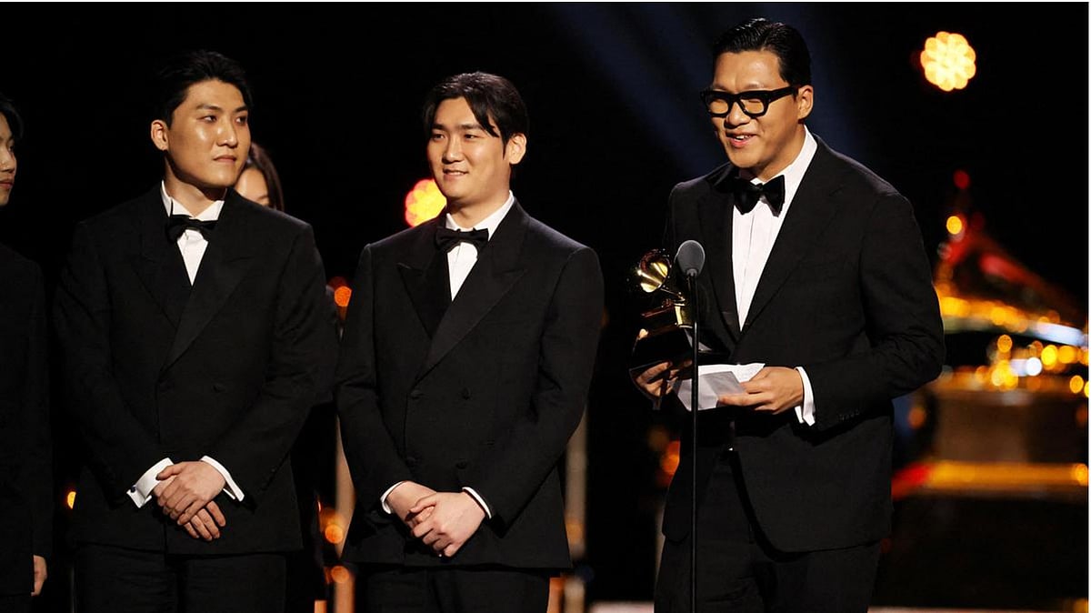 Instagram  : Yu Han Lee, Hee Dong Nam, and Jeong Hoon Seo accept Best Song Written for Visual Media