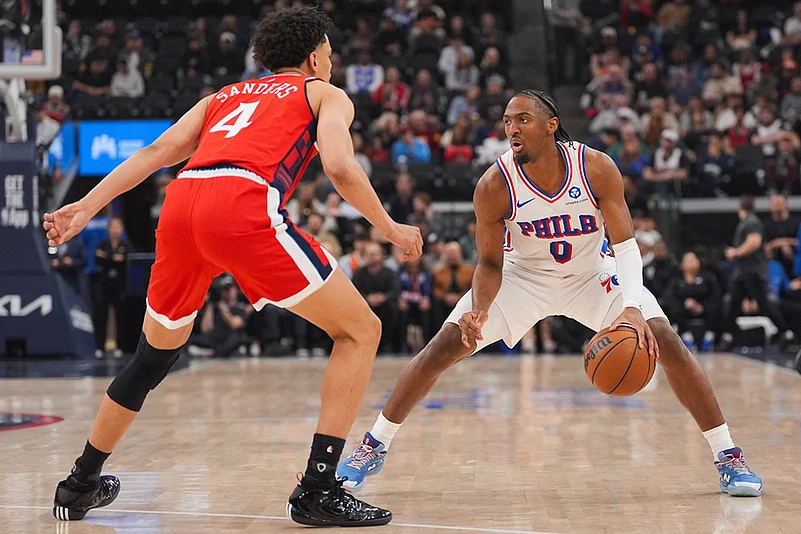76ers vs Clippers NBA basketball game pics-Kobe Sanders