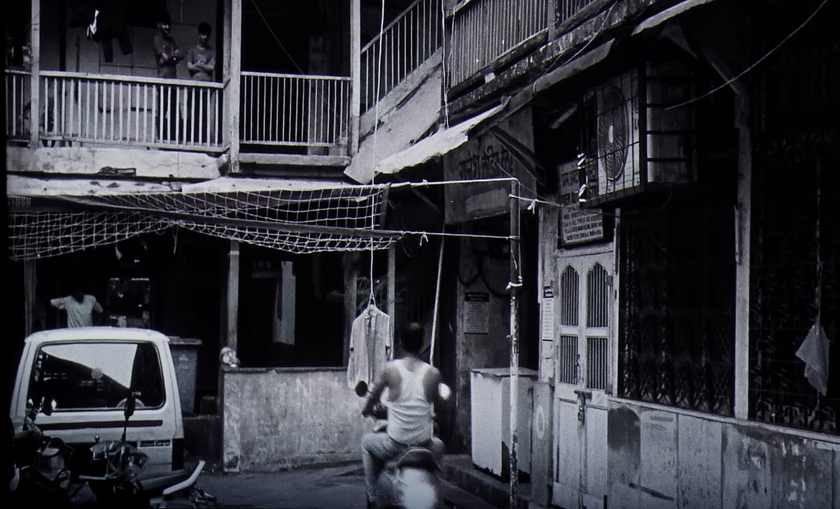 experimental Mumbai video
rhythm poetry bus Mumbai