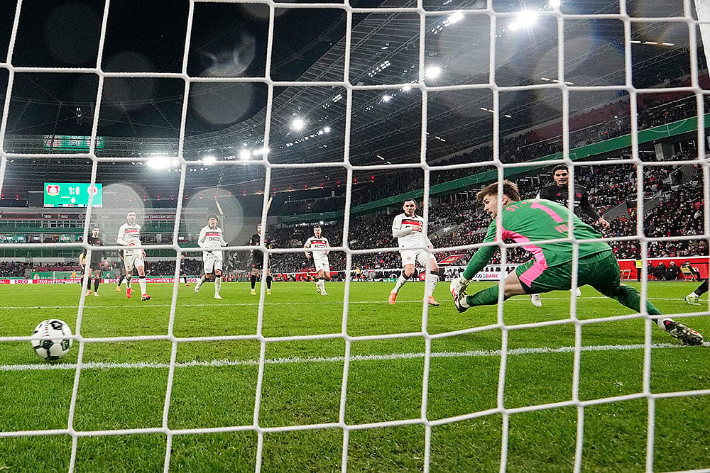 Bayer Leverkusen vs St Pauli dfb pokal quarter-final match-Ben Voll