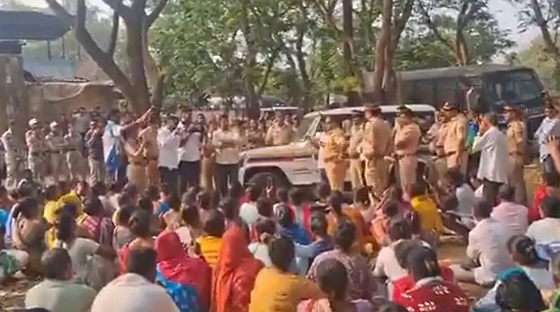 Adivasi protest SGNP