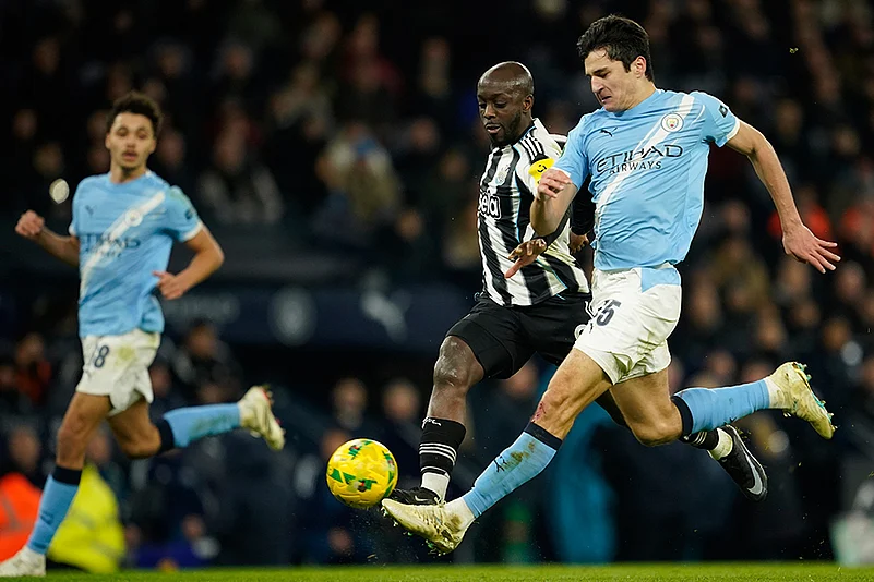 Manchester City Vs Newcastle United EFL Cup 2025-26 soccer-Yoane Wissa