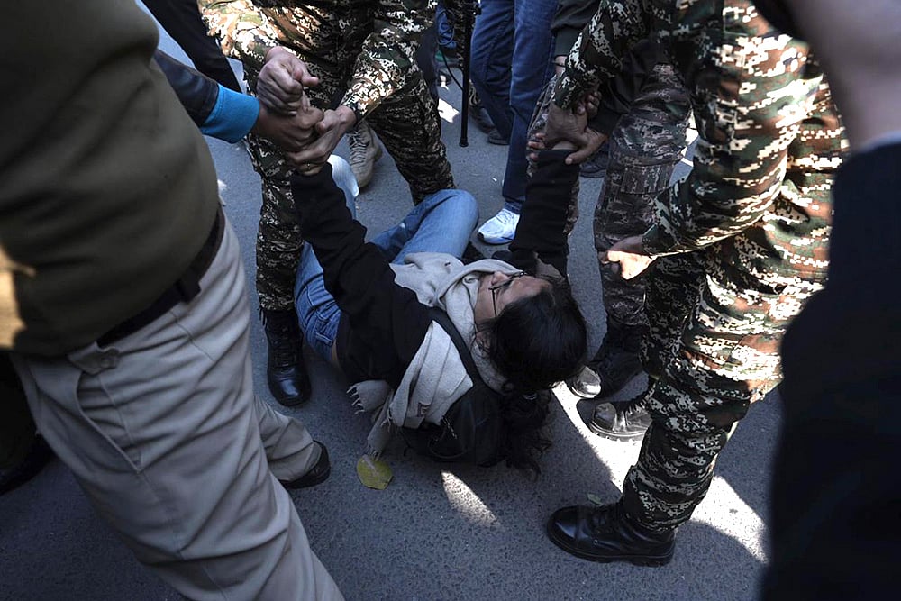 SFI protest outside Education Ministry