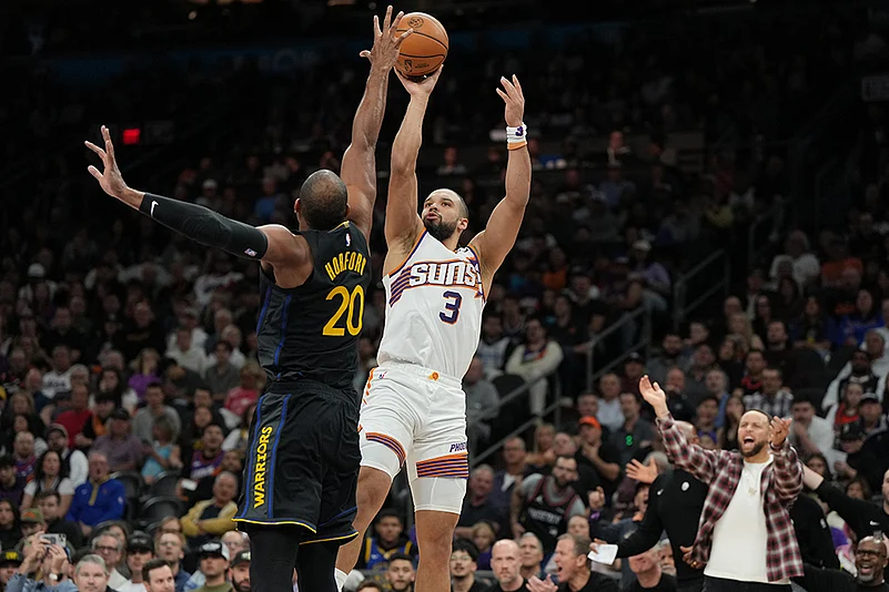 Phoenix Suns vs Golden State Warriors NBA basketball game-Dillon Brooks