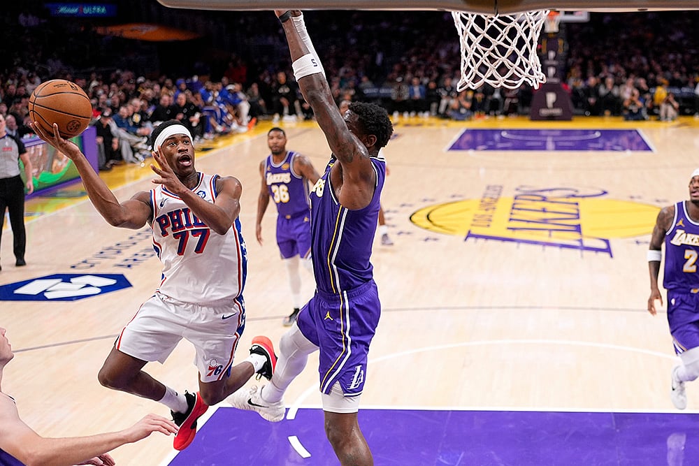 LA Lakers vs Philadelphia 76ers NBA basketball game-Vj Edgecombe