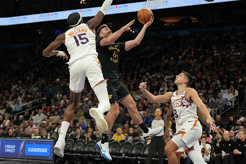 Phoenix Suns vs Golden State Warriors NBA basketball game-Pat Spencer