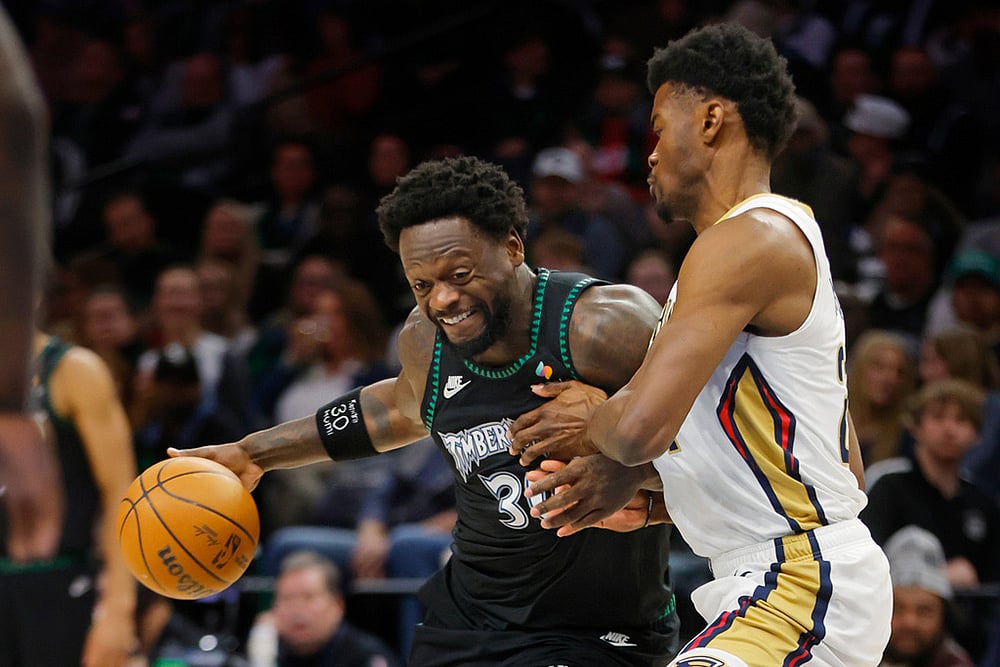 Minnesota Timberwolves vs New Orleans Pelicans NBA basketball game-Julius Randle