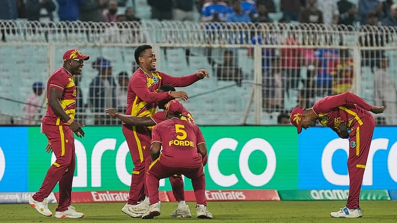 Scotland vs West Indies T20 World Cup cricket photos-Shimron Hetmyer