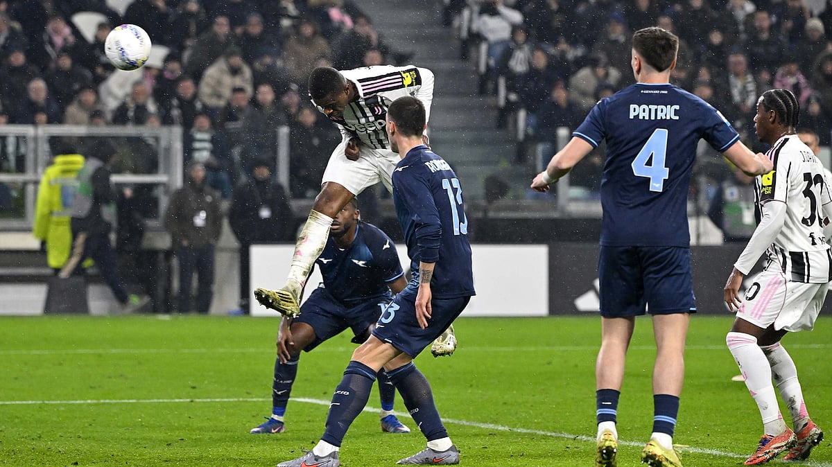X/Juventus FC : Pierre Kalulu scores a last-minute header to make it 2-2 for Juventus against Lazio at the Allianz Stadium in Turinz on February 8, 2026.