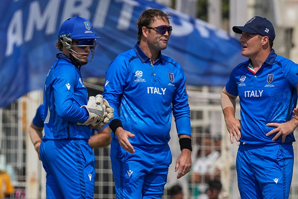 Italy vs Scotland T20 World Cup Cricket match-JJ Smuts