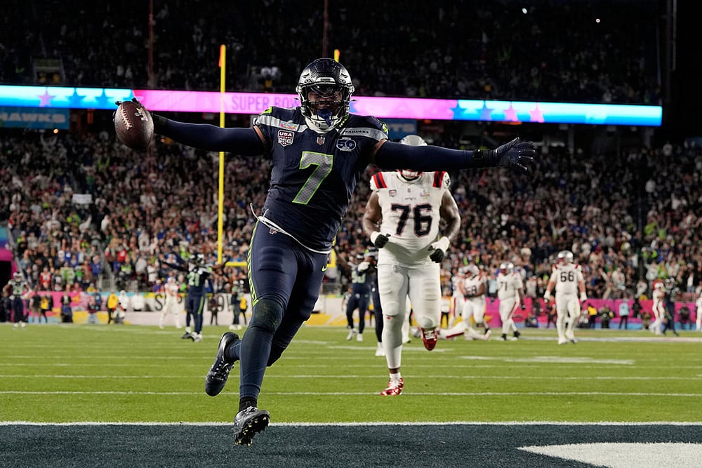 Patriots vs Seahawks NFL Super Bowl 60 football game-Uchenna Nwosu