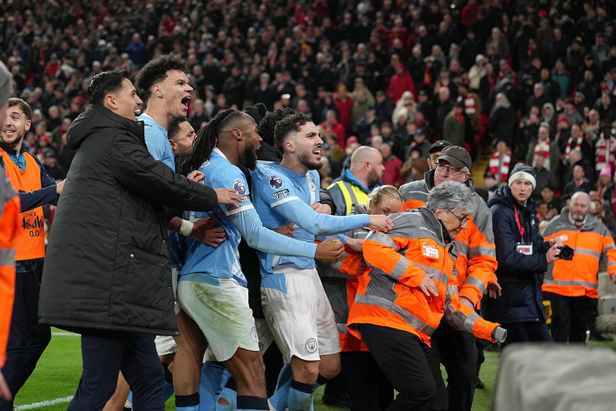 liverpool vs manchester city premier league soccer-