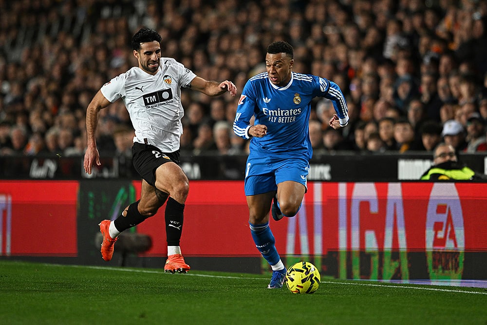 Valencia vs Real Madrid Spanish la liga soccer match-Eray Comert
