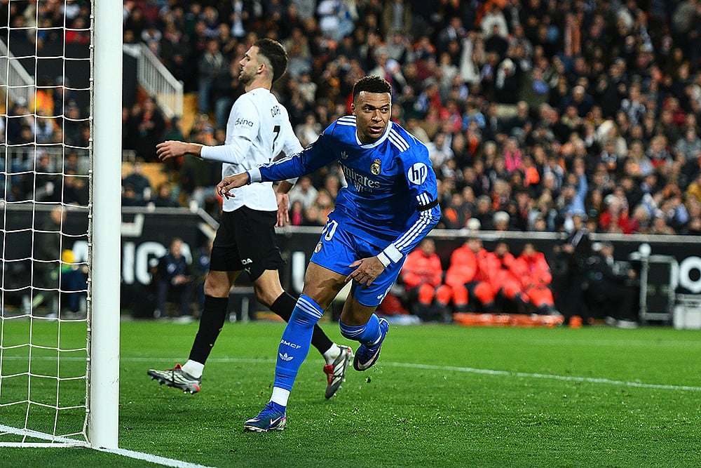 Valencia vs Real Madrid Spanish la liga soccer match-Kylian Mbappe