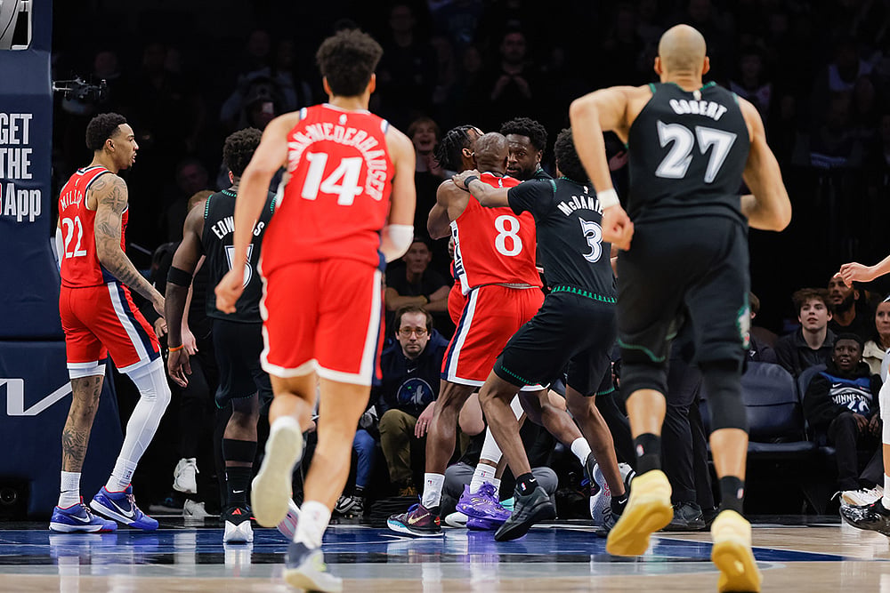 Clippers vs Timberwolves NBA Basketball game-Kris Dunn