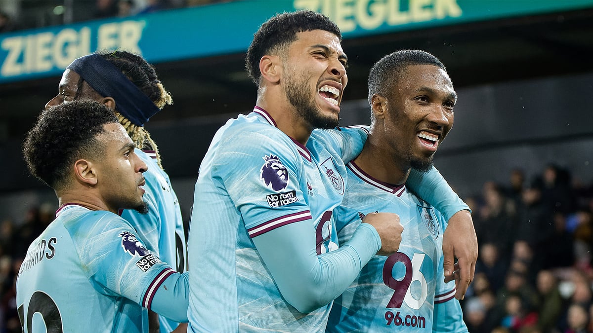 Burnley celebrate at Crystal Palace