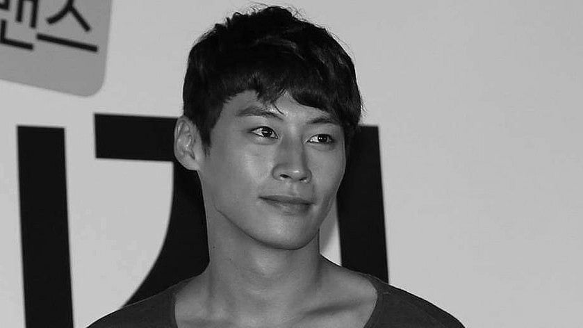 Korean actor Jung Eun-woo dies - X