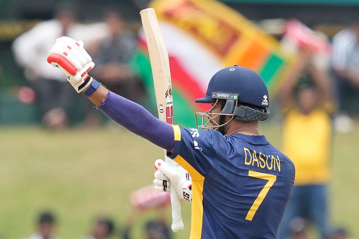 | Photo: AP/Eranga Jayawardena : Sri Lanka's captain Dasun Shanaka celebrates his fifty runs during the T20 World Cup cricket match between Oman and Sri Lanka in Pallekele, Sri Lanka, Thursday, Feb. 12, 2026.