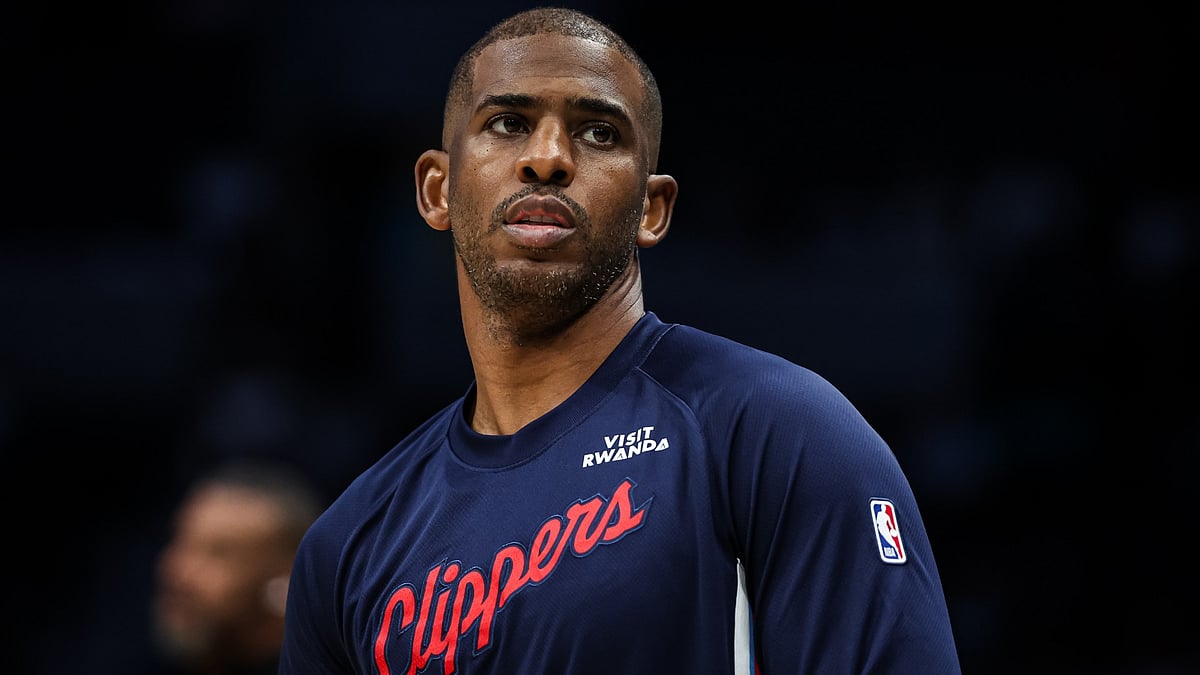 Opta : Chris Paul #3 of the LA Clippers warms up before a basketball game against the Charlotte Hornets at Spectrum Center on November 22, 2025 in Charlotte, North Carolina.