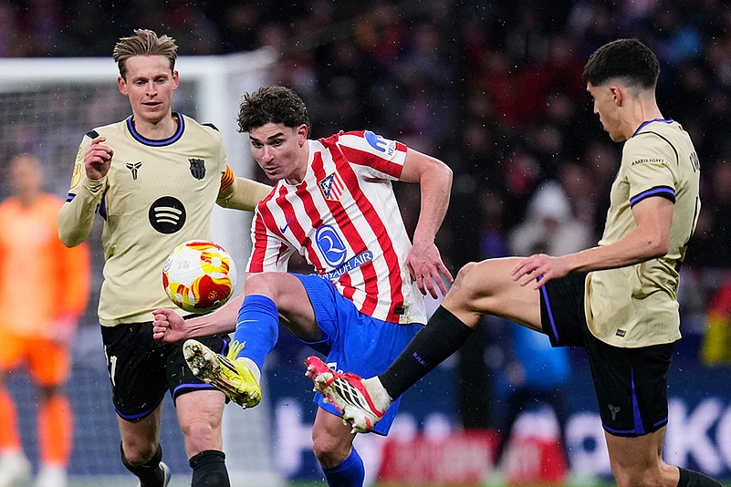 Barcelona Vs Atletico Madrid Spain Copa del Rey Soccer-Julian Alvarez