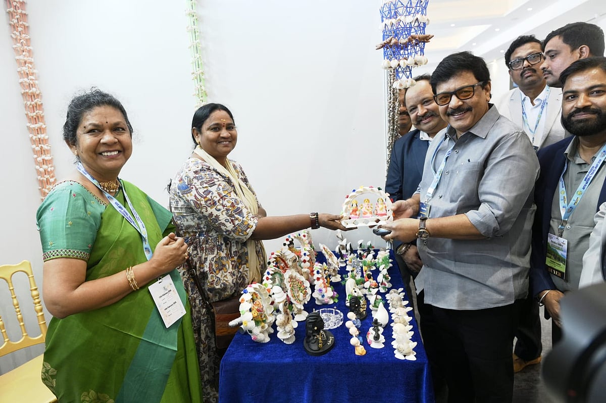 Sri Kandula Durgesh with artisans