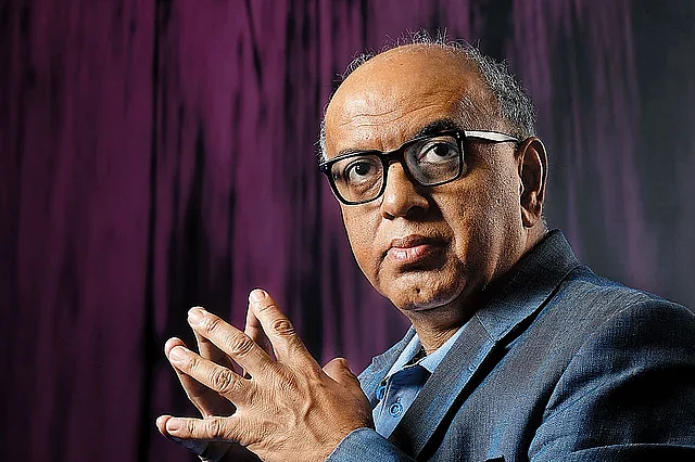 Sanjeev Bikhchandanis