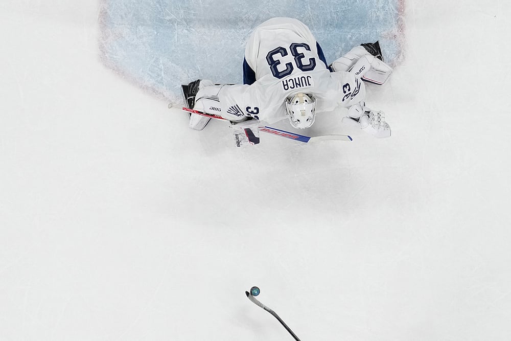 Milan Cortina Winter Olympics Day 9 photo highlights-mens ice hockey