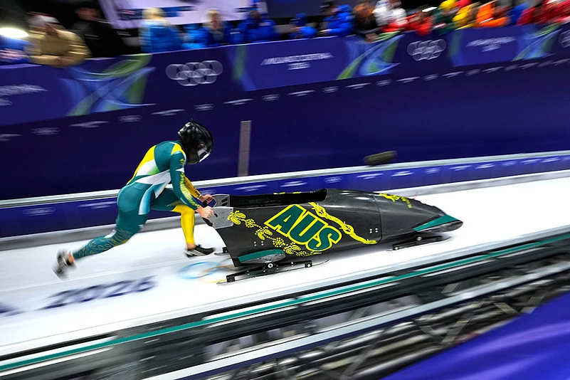 Milan Cortina Winter Olympics Day 9 photo highlights-Bree Walker, womens monobob run
