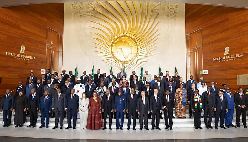 X.com : 
President Évariste Ndayishimiye took over the rotating chairmanship from Angola's President João Lourenço at the AU headquarters.