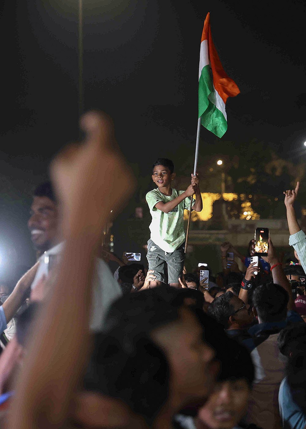 Fans celebrate Indias T20 World Cup win over Pakistan in Mumbai