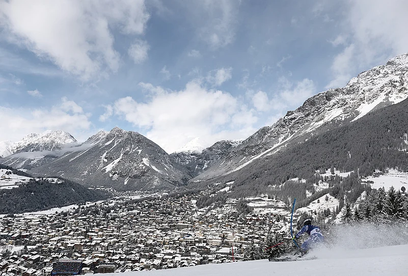Milan Cortina Winter Games 2026 Day 10 photo highlights-Chiles Tomas Holscher
