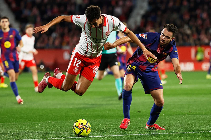 Girona Vs Barcelona spain soccer La Liga 2025-26 match-Vitor Reis