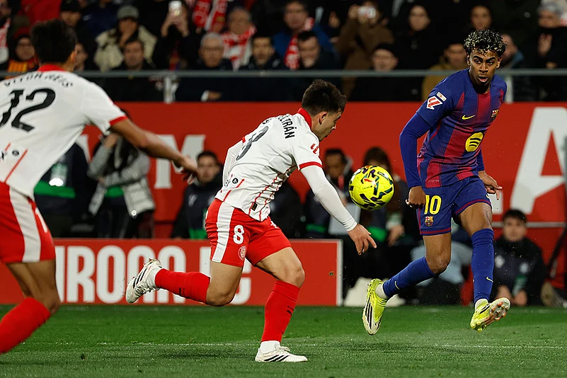 Girona Vs Barcelona spain soccer La Liga 2025-26 match-Lamine Yamal