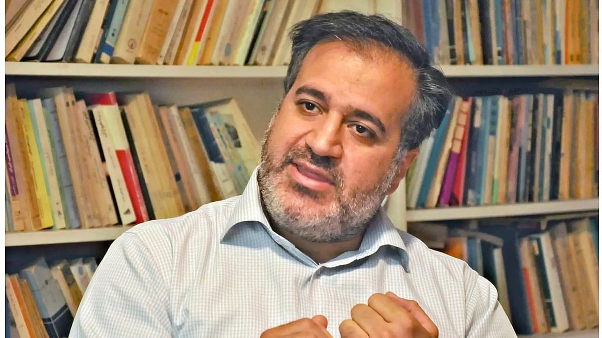 AP : Mehdi Mahmoudian Released From Prison in Iran